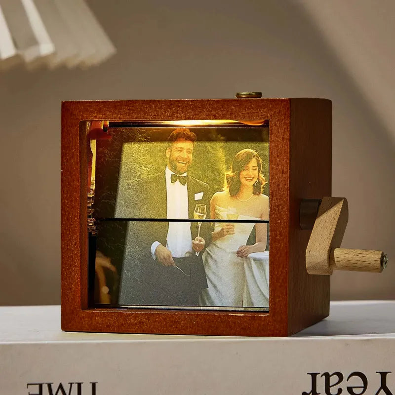 MyCorobox™ - Spinning Photo Hand Crank