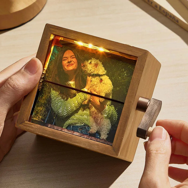 MyCorobox™ - Spinning Photo Hand Crank
