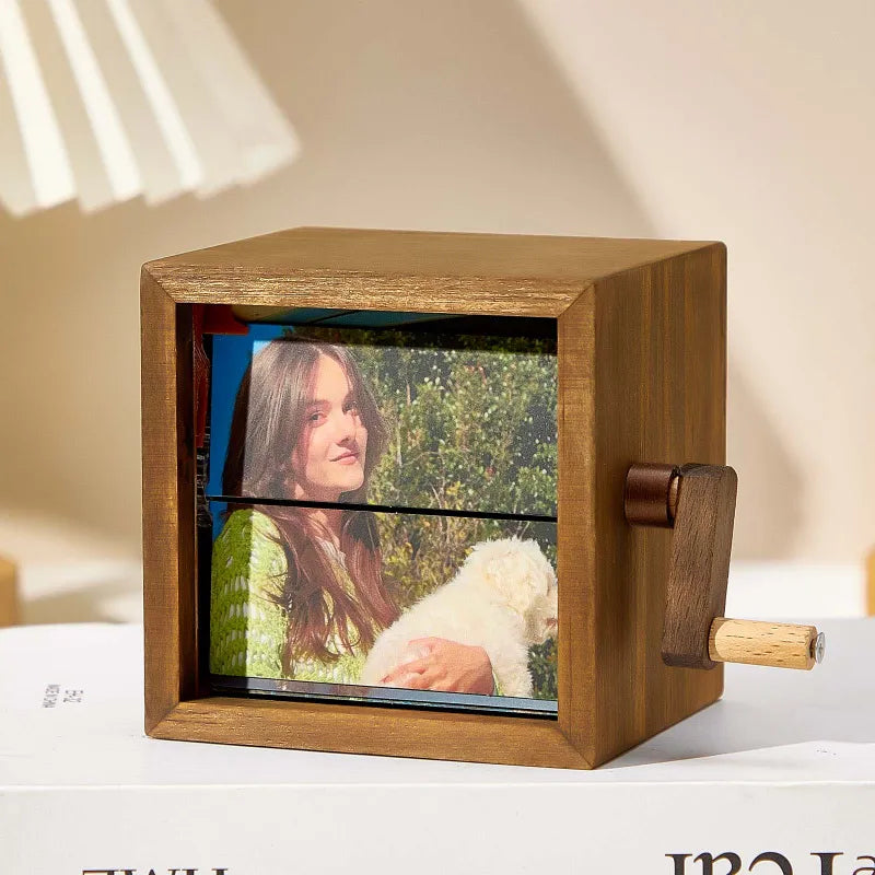 MyCorobox™ - Spinning Photo Hand Crank